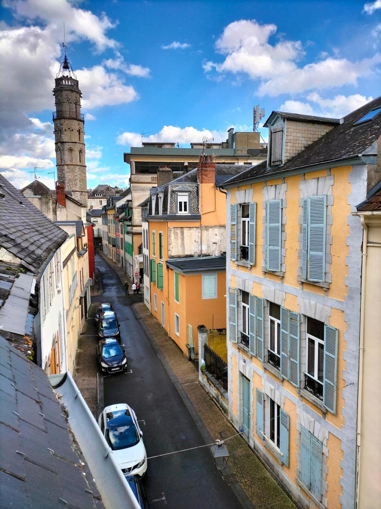 Coeur de ville, loft 3 étoiles lumineux au pied des Pyrénées Bagnères-de-Bigorre Extérieur photo
